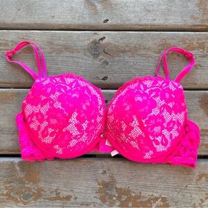 La Senza Bright Pink Lacy Push Up Bra - Size 38C